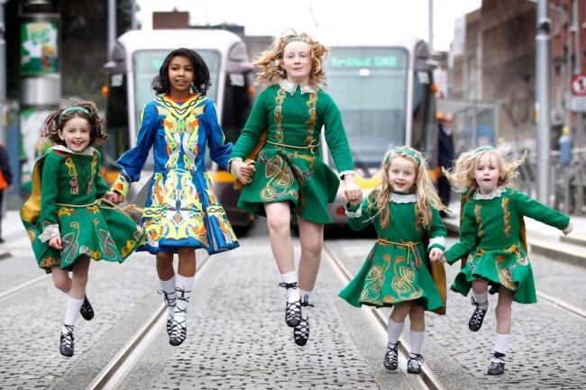Traditional irish dancers