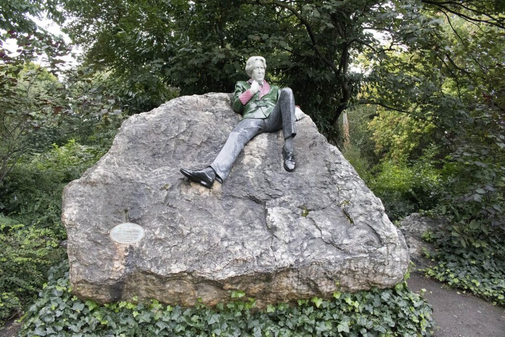Oscar Wilde Statue Dublin