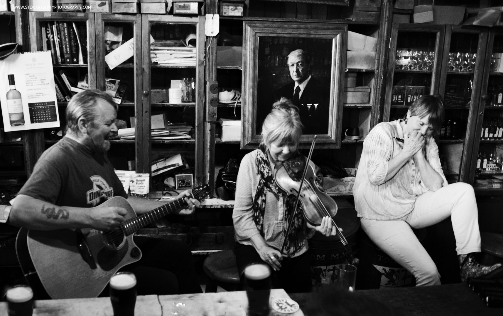 Live music in Dick Macs during our Tour of Ireland 